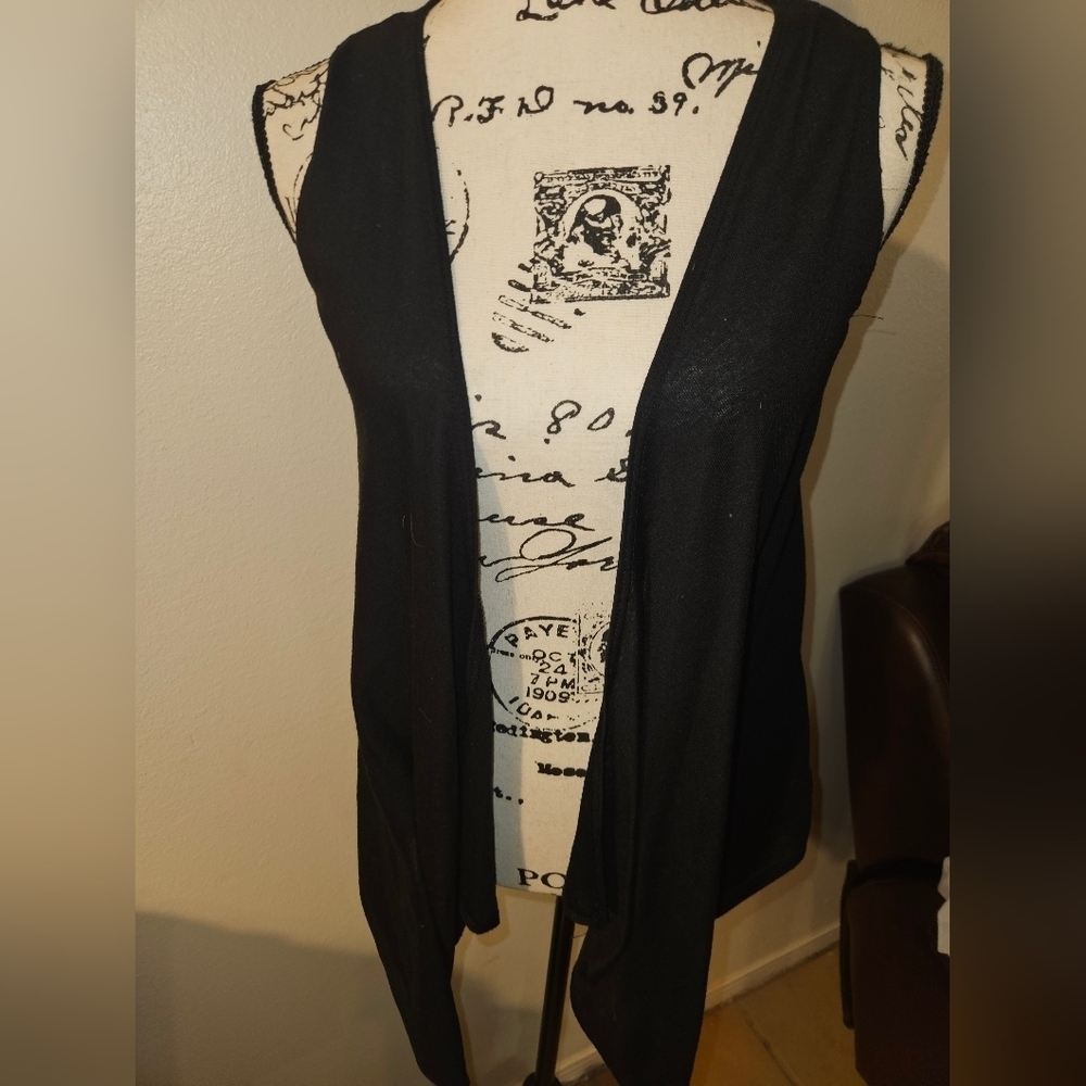 Christine Gerard Womans Black Open Front Sleeveless Vest